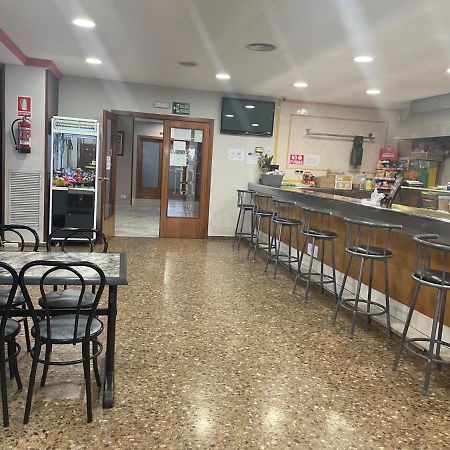 Hotel Reina Isabel Lleida Luaran gambar