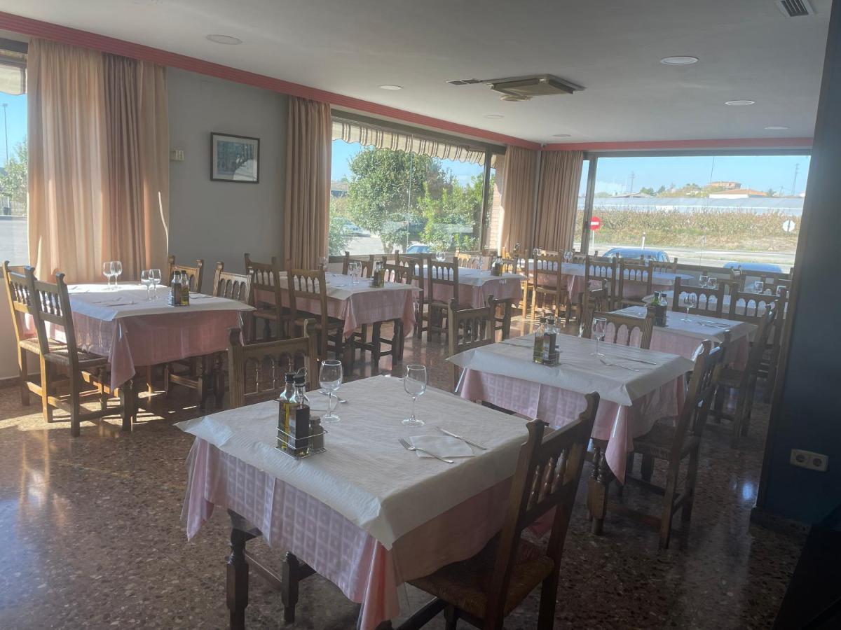 Hotel Reina Isabel Lleida Luaran gambar