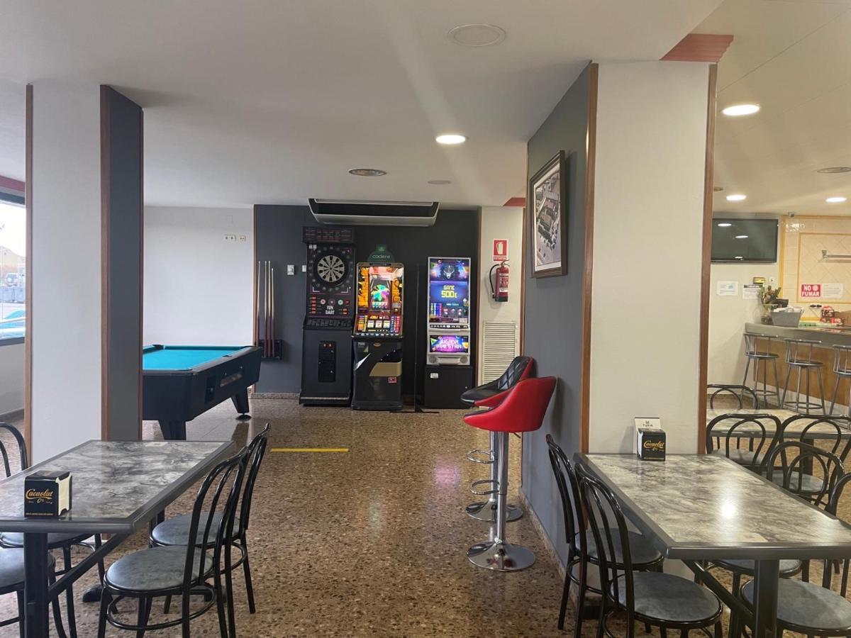 Hotel Reina Isabel Lleida Luaran gambar