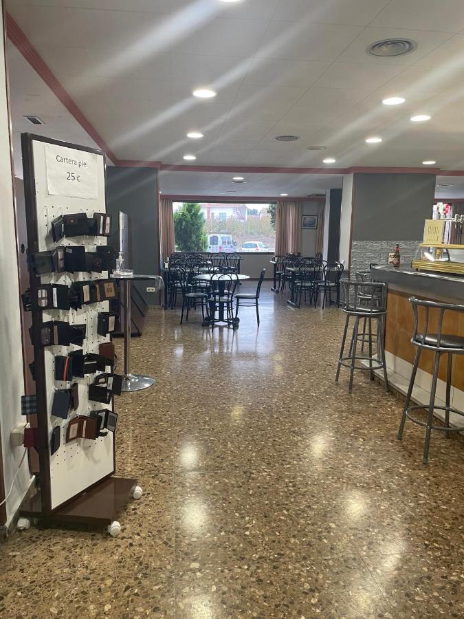 Hotel Reina Isabel Lleida Luaran gambar