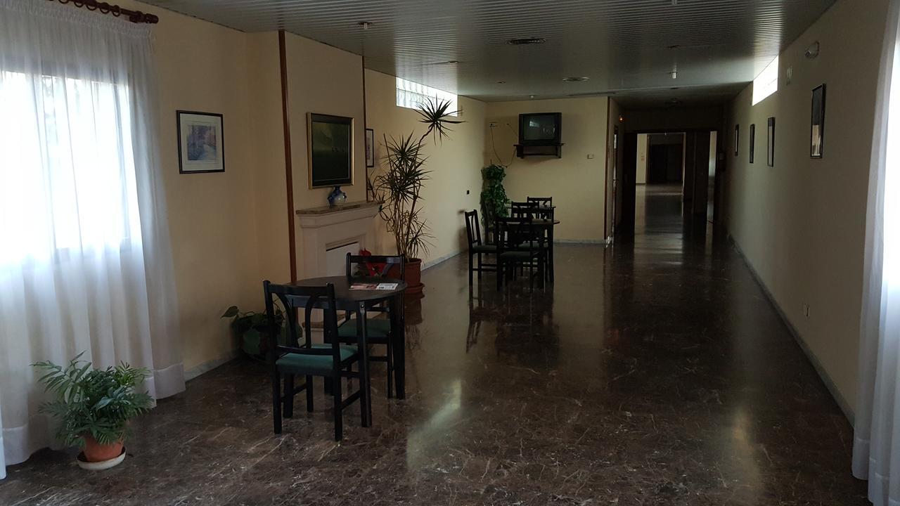 Hotel Reina Isabel Lleida Luaran gambar