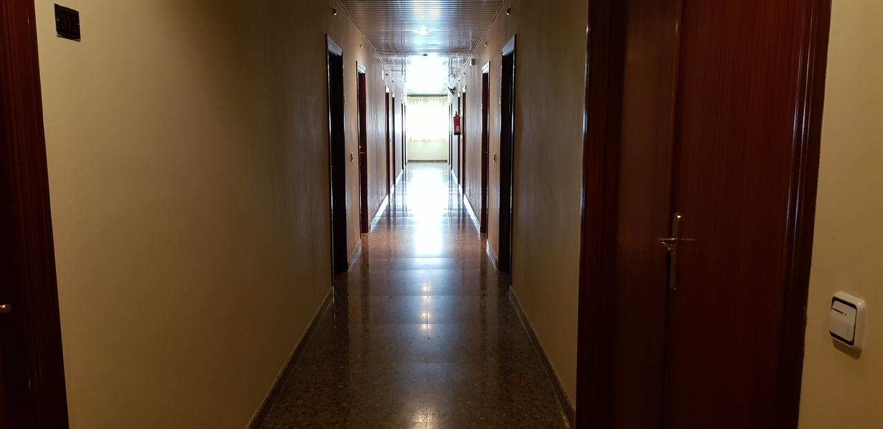 Hotel Reina Isabel Lleida Luaran gambar