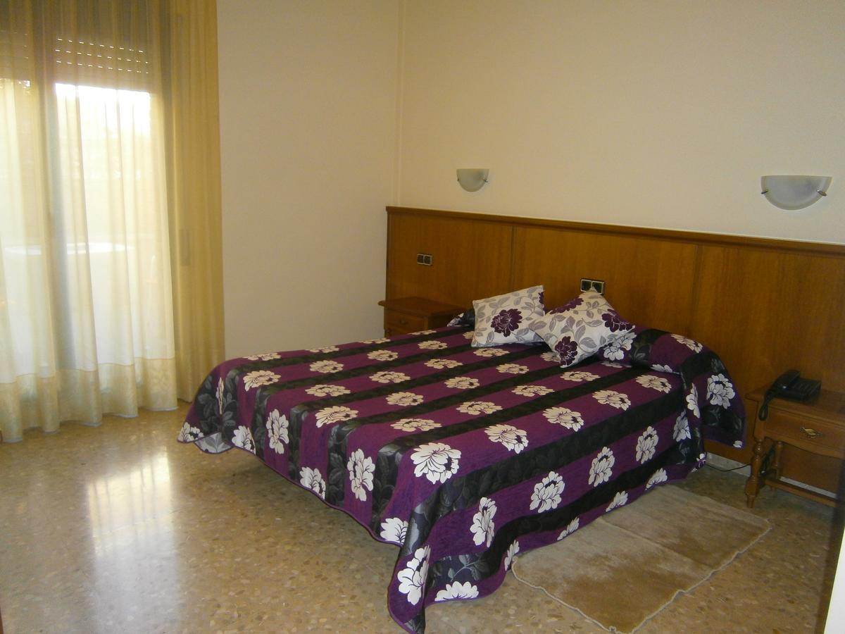 Hotel Reina Isabel Lleida Luaran gambar