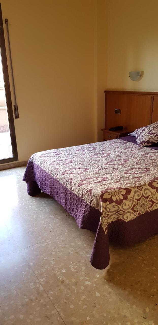 Hotel Reina Isabel Lleida Luaran gambar