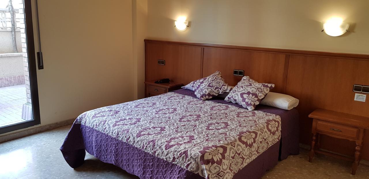 Hotel Reina Isabel Lleida Luaran gambar